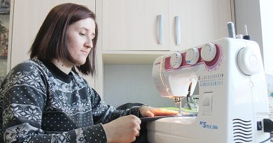 Одежда от фирмы «МАМА». Как клетчанка научилась шить одежду для своих дочерей