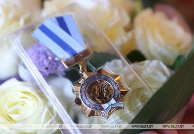Орденом Матери награждены 227 жительниц Беларуси. Среди них — две клетчанки