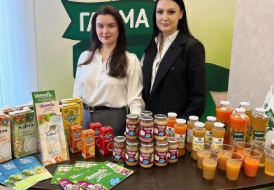 «Адыгее на пробу». Делегации из России показали консервную и соковую продукцию из Клецка
