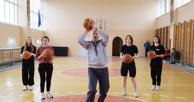 «Верен спорту». История ветерана районного спорта, который 40 лет преподает физкультуру молодежи