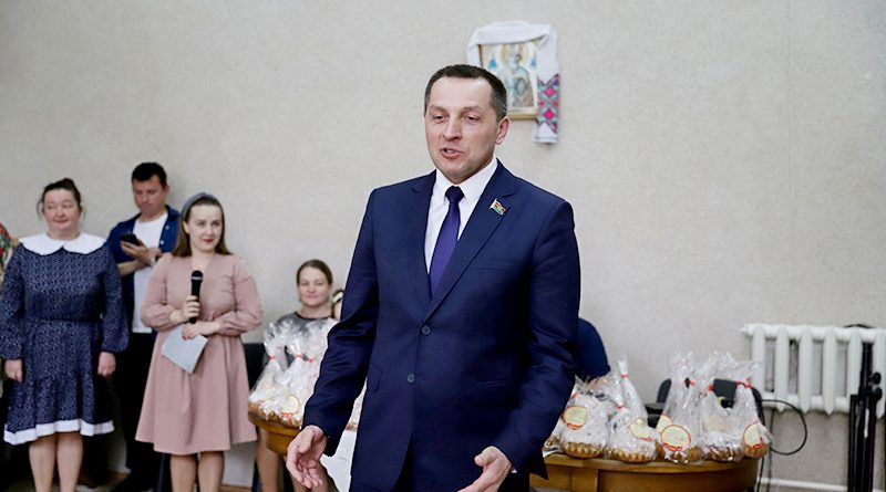 Депутат Андрей Лис посетил Клецкий район